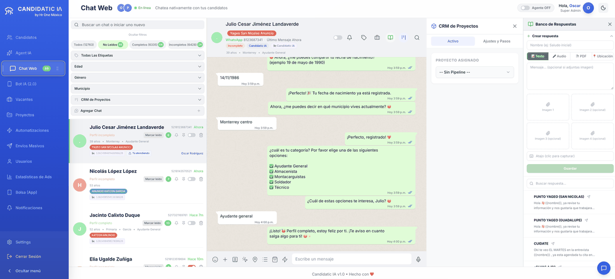 Chat Web de Candidatic IA con Brenda, el bot de inteligencia artificial de HR One, conversando en vivo con un candidato por WhatsApp